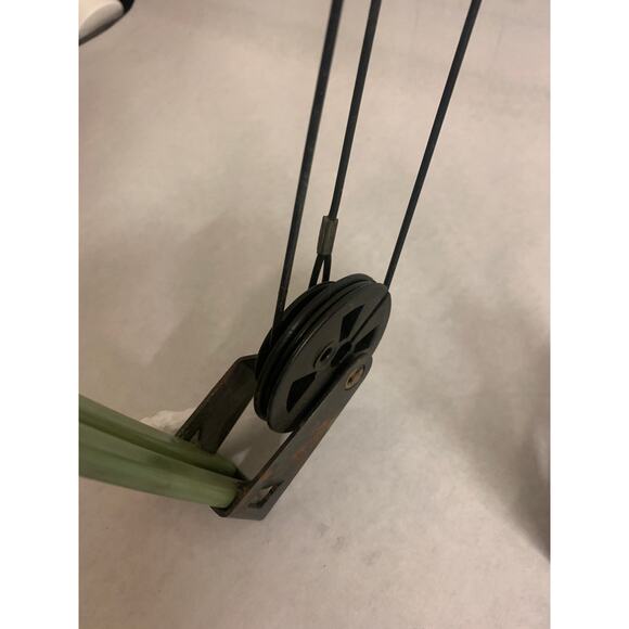 Barnett Banshee Quad Compound Bow and Lil Banshee Bow - Picture 7 of 9